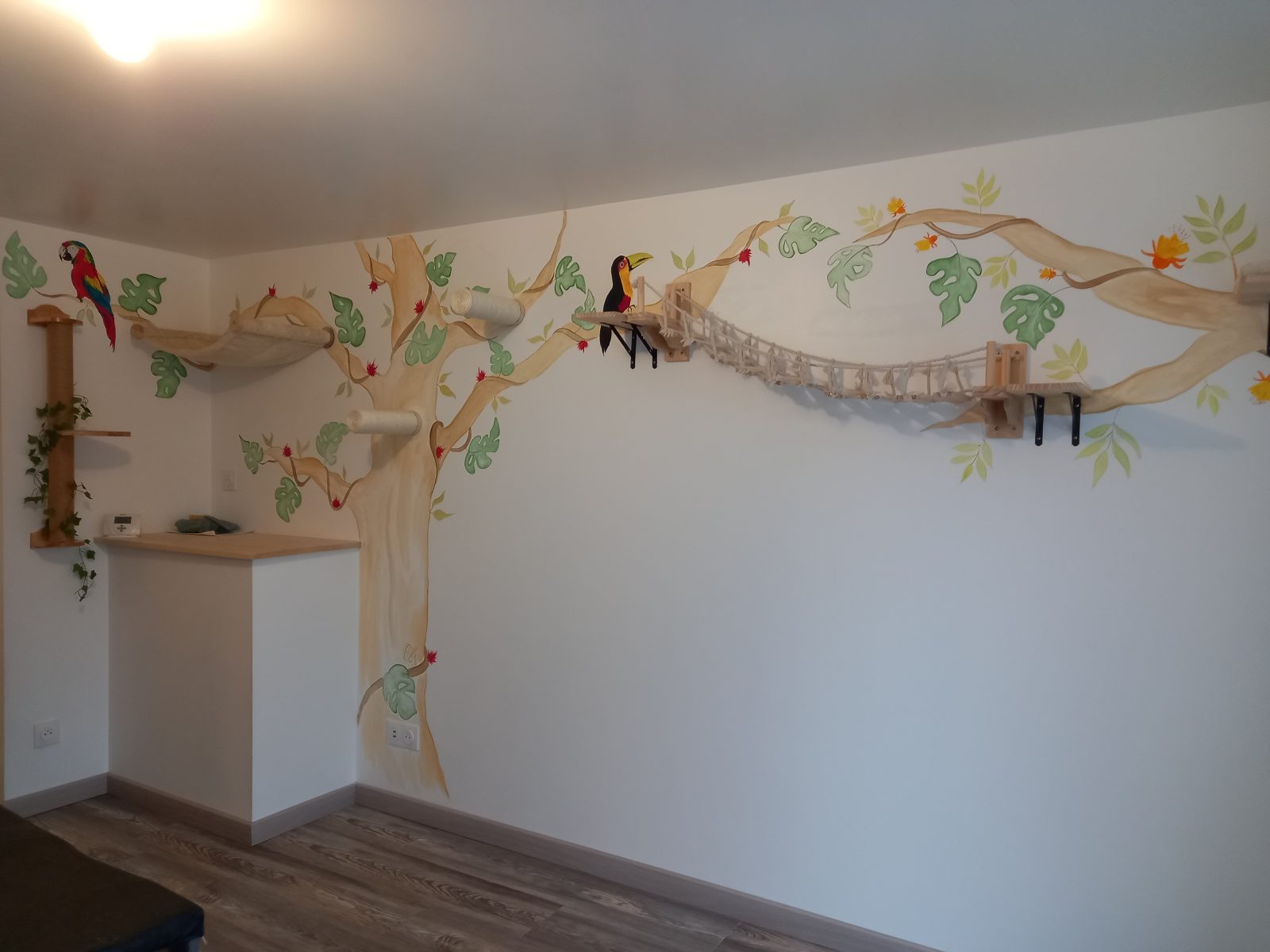 mur arbre a chat